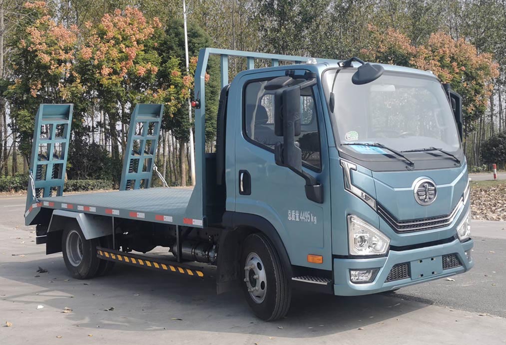 解放牌CA5040TPBP40K56L2E6A84平板運(yùn)輸車公告圖片