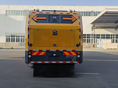 徐工牌XZJ5180TSL掃路車公告圖片