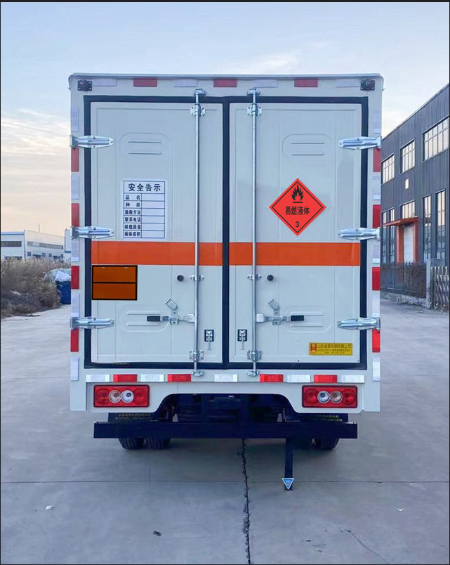 鴻星達牌SJR5043XRY-6易燃液體廂式運輸車公告圖片