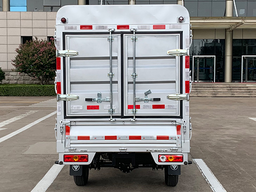 福田牌BJ5030CCY4JV5-11倉柵式運輸車公告圖片