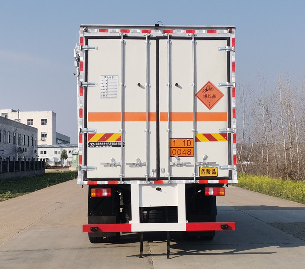 大力牌DLQ5183XQYZZ6爆破器材運輸車公告圖片