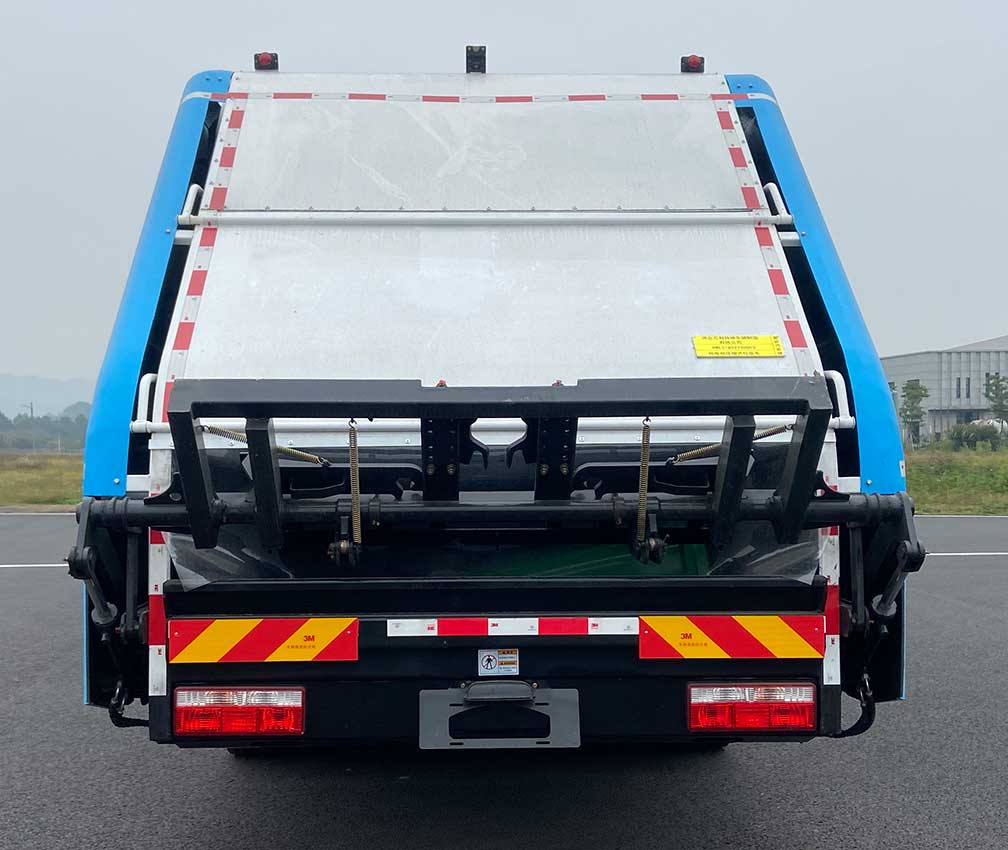 富巖汽車(chē)牌HWL5180ZYSDBEV純電動(dòng)壓縮式垃圾車(chē)公告圖片