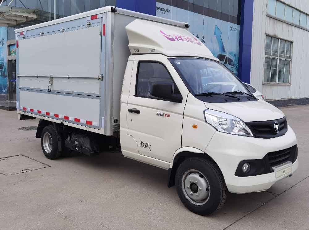 BJ5030XYK3JV7-62型翼開(kāi)啟廂式車(chē)圖片