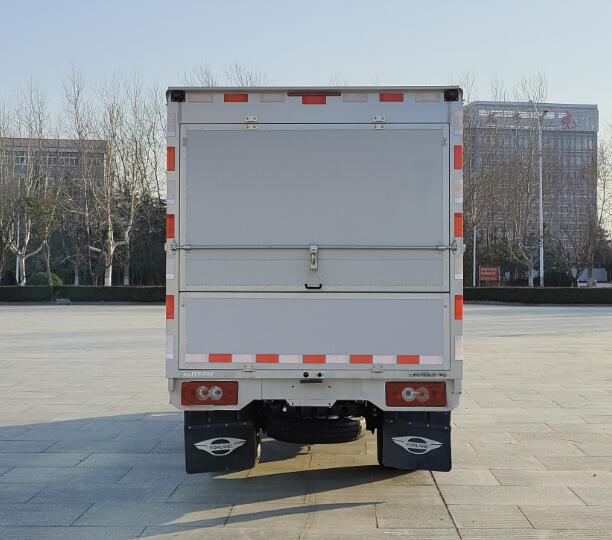 福田牌BJ5035XYK3JV3-63翼開啟廂式車公告圖片