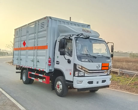 XDV5090XRQEQ6型易燃氣體廂式運輸車圖片