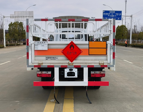 百捷牌QYY5041TQPEQ6氣瓶運(yùn)輸車(chē)公告圖片