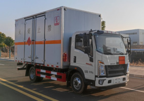 专力牌ZLC5090XRYZ6易燃液体厢式运输车
