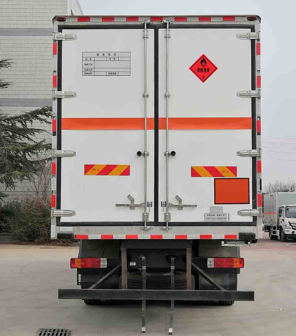 紅宇牌HYJ5320XRY-CA易燃液體廂式運(yùn)輸車公告圖片