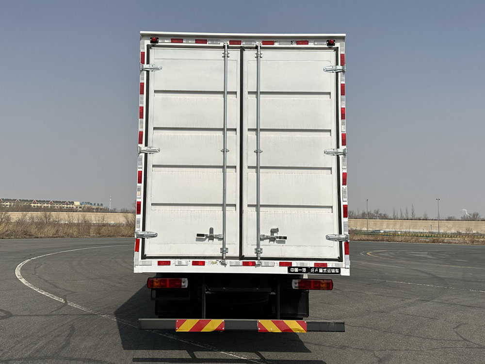 解放牌CA5251XXYP62L5T3BEV純電動(dòng)廂式運(yùn)輸車公告圖片