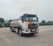 运油车
