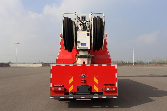 潤泰牌RT5190TXFBP400/DX泵浦消防車公告圖片