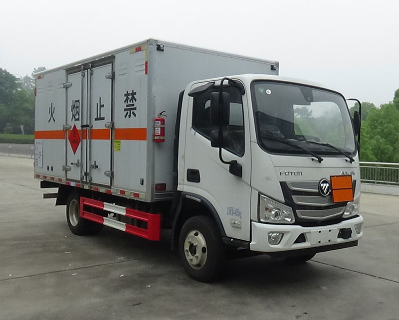 程力牌CL5044XRY6BXW易燃液體廂式運輸車公告圖片