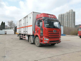 爆破器材运输车