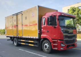 专力牌ZLC5181XRYH6易燃液体厢式运输车