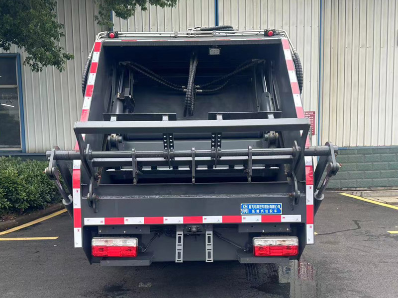 程力威牌CLW5070ZYSBHJ壓縮式垃圾車公告圖片