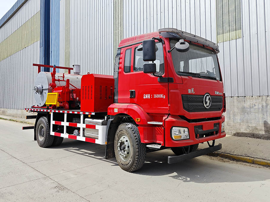 專(zhuān)致牌YZZ5160TXL洗井清蠟車(chē)