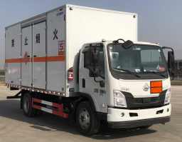 爆破器材运输车