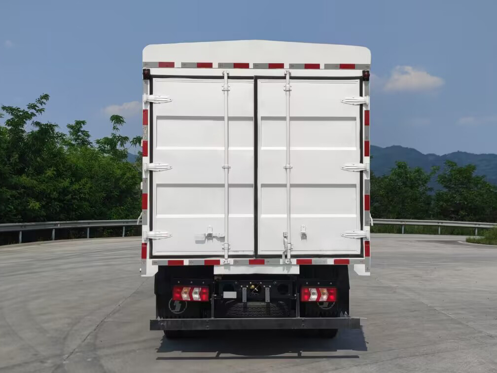 陜汽牌SX5045CCYBEV341N純電動倉柵式運(yùn)輸車公告圖片