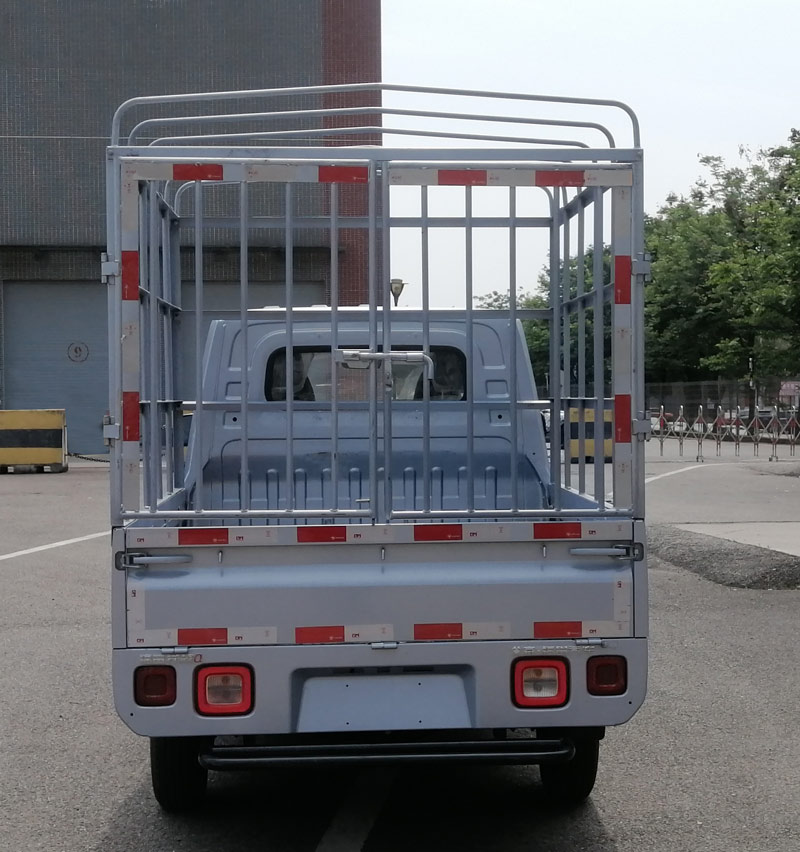 福田牌BJ5030CCY3AV5-72倉(cāng)柵式運(yùn)輸車公告圖片