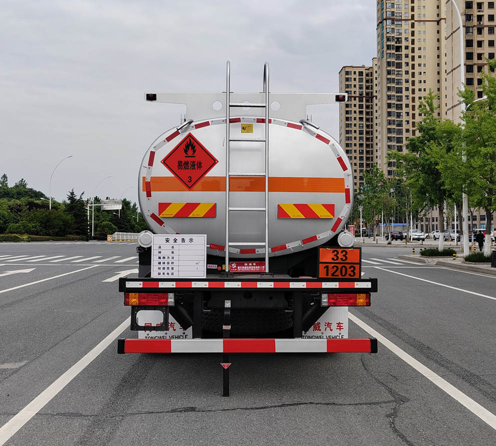 專威牌HTW5265GYYSX6運(yùn)油車公告圖片