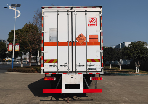 專力牌ZLC5260XQYC6爆破器材運(yùn)輸車公告圖片