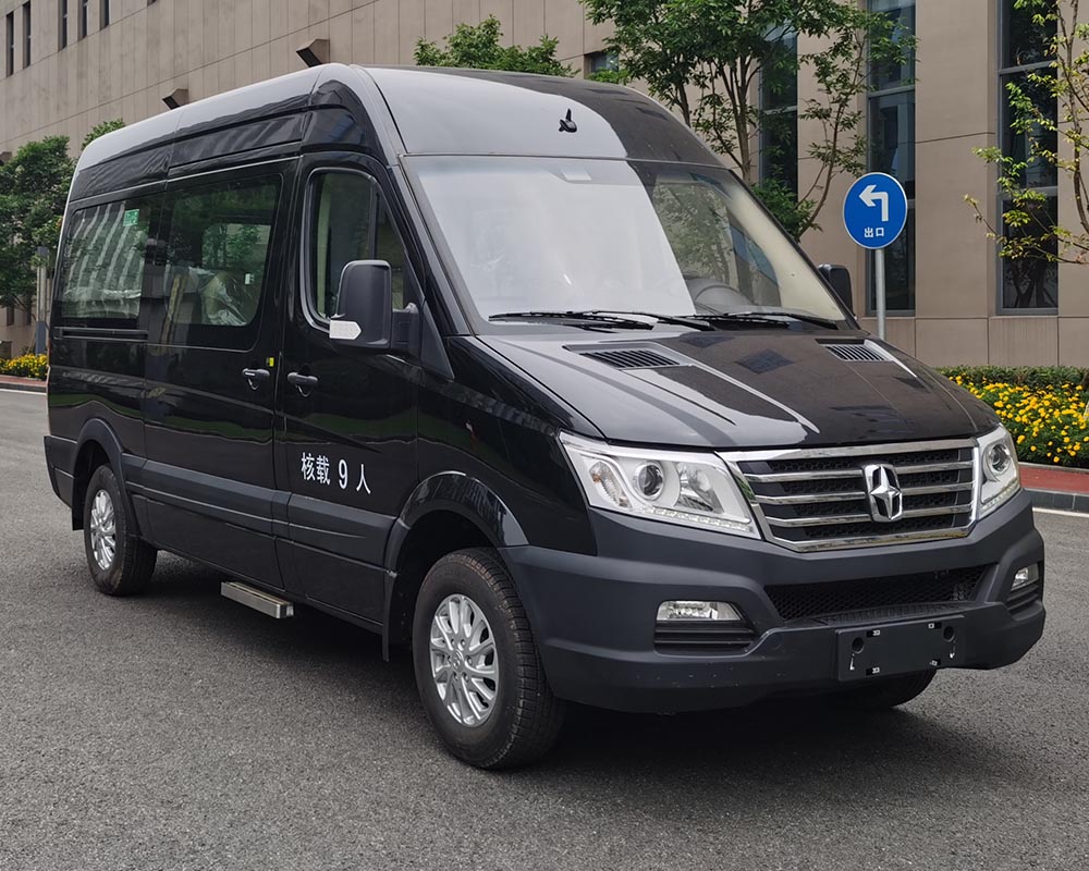 亞星牌YBL5041XSWBEV純電動商務車