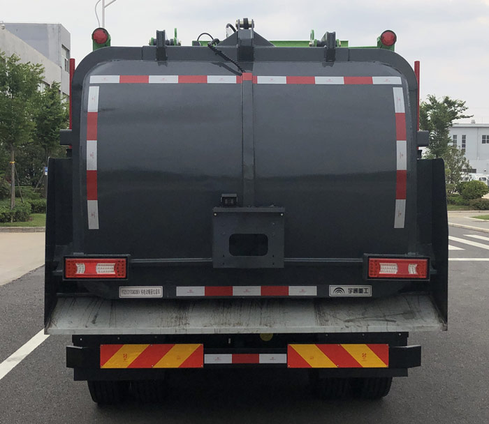 宇通牌YTZ5121TCAD2BEV純電動(dòng)餐廚垃圾車公告圖片