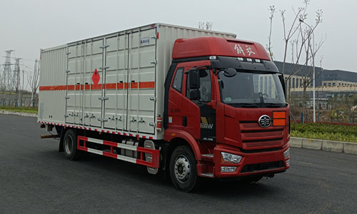 QYY5188XRQCA6型易燃?xì)怏w廂式運(yùn)輸車圖片