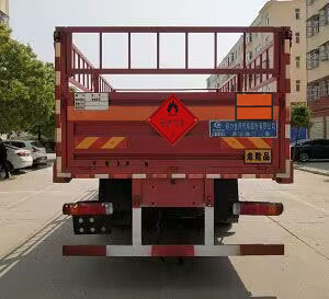 程力威牌CLW5261TQPCDP氣瓶運(yùn)輸車(chē)公告圖片