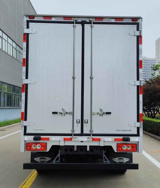 福田牌BJ5046XXY8JCA-06廂式運(yùn)輸車公告圖片