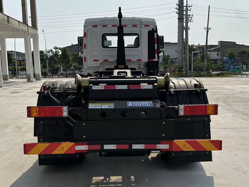 程力威牌CLW5187ZXXBHJ車廂可卸式垃圾車公告圖片