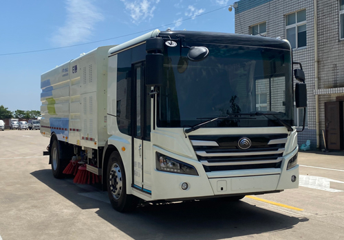 宇通牌YTZ5183TSLD0BEV純電動(dòng)掃路車(chē)