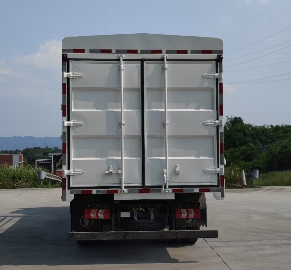 陜汽牌SX5046CCYBEV341N純電動(dòng)倉(cāng)柵式運(yùn)輸車公告圖片