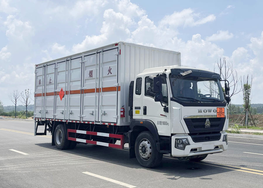 大力牌DLQ5185XRQZZ6易燃氣體廂式運輸車公告圖片