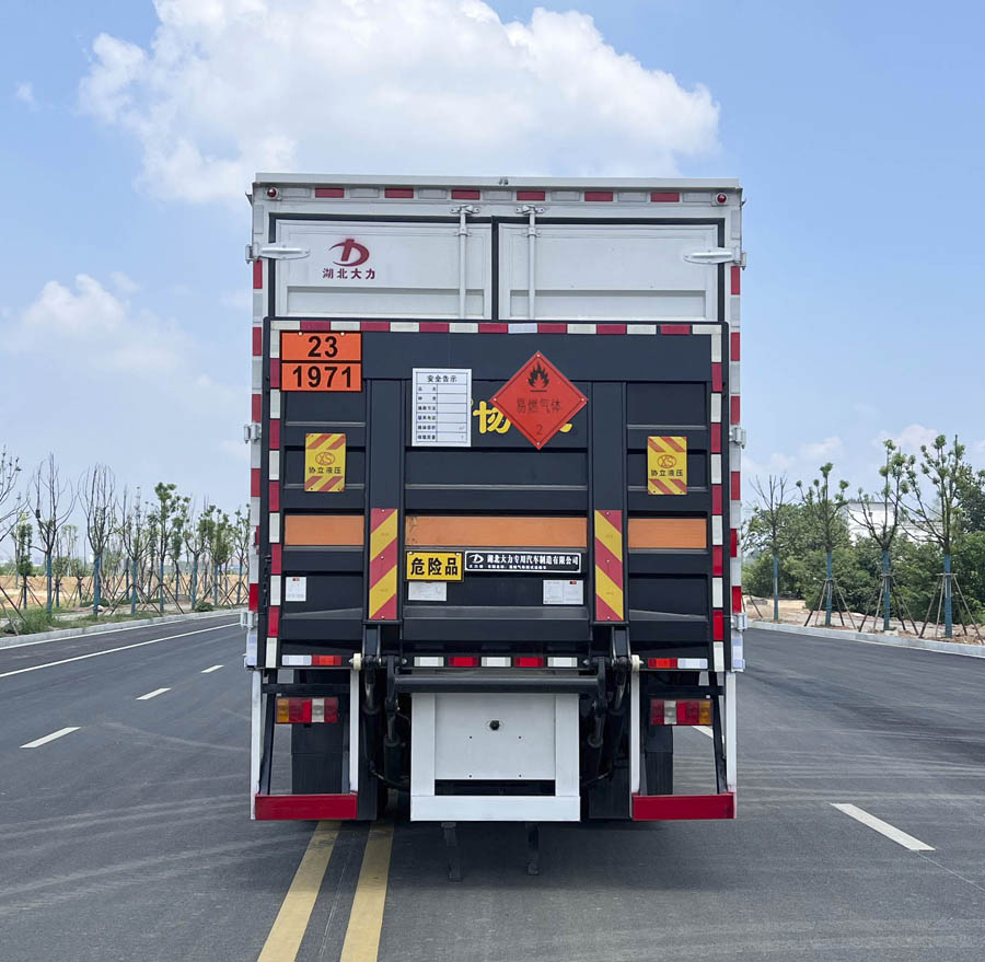 大力牌DLQ5185XRQZZ6易燃氣體廂式運輸車公告圖片