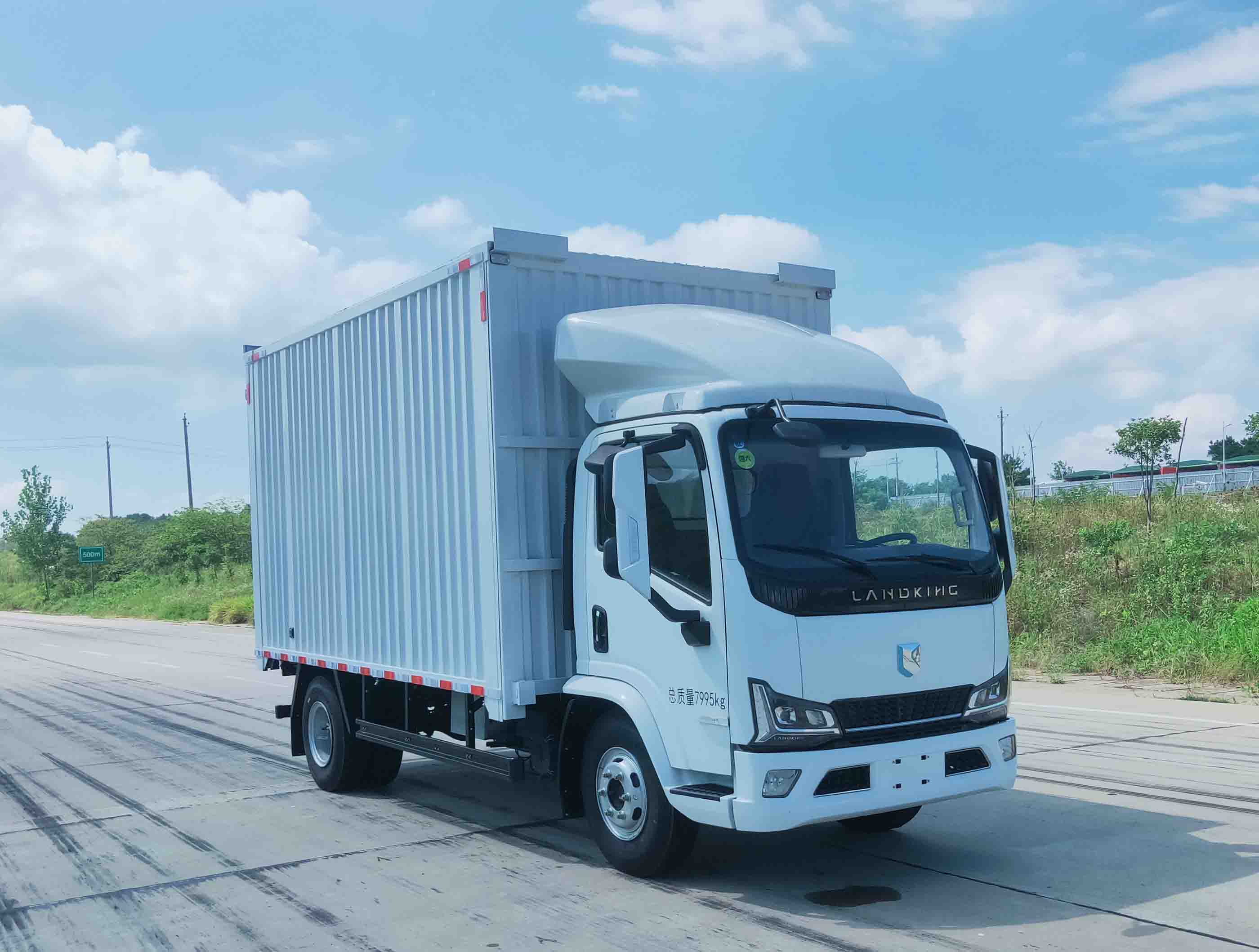 YTQ5081XYKKJ336型翼開啟廂式車圖片