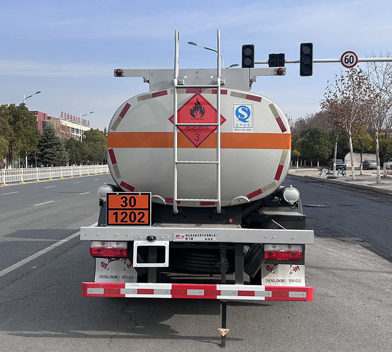 楚飛牌CLQ5128GJY6EC加油車公告圖片