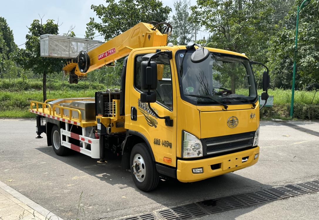 嘉鄆牌SZB5040XJXCA6抽油機(jī)檢修車