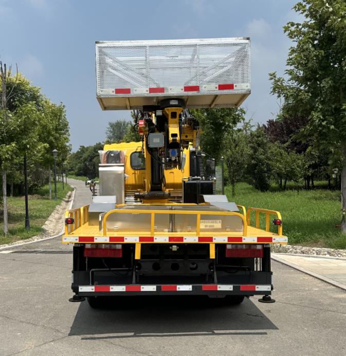 嘉鄆牌SZB5040XJXCA6抽油機(jī)檢修車公告圖片