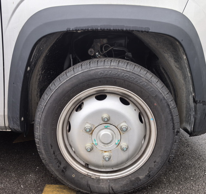 五菱牌LQG5030XLCSHEV插電式增程混合動力冷藏車公告圖片