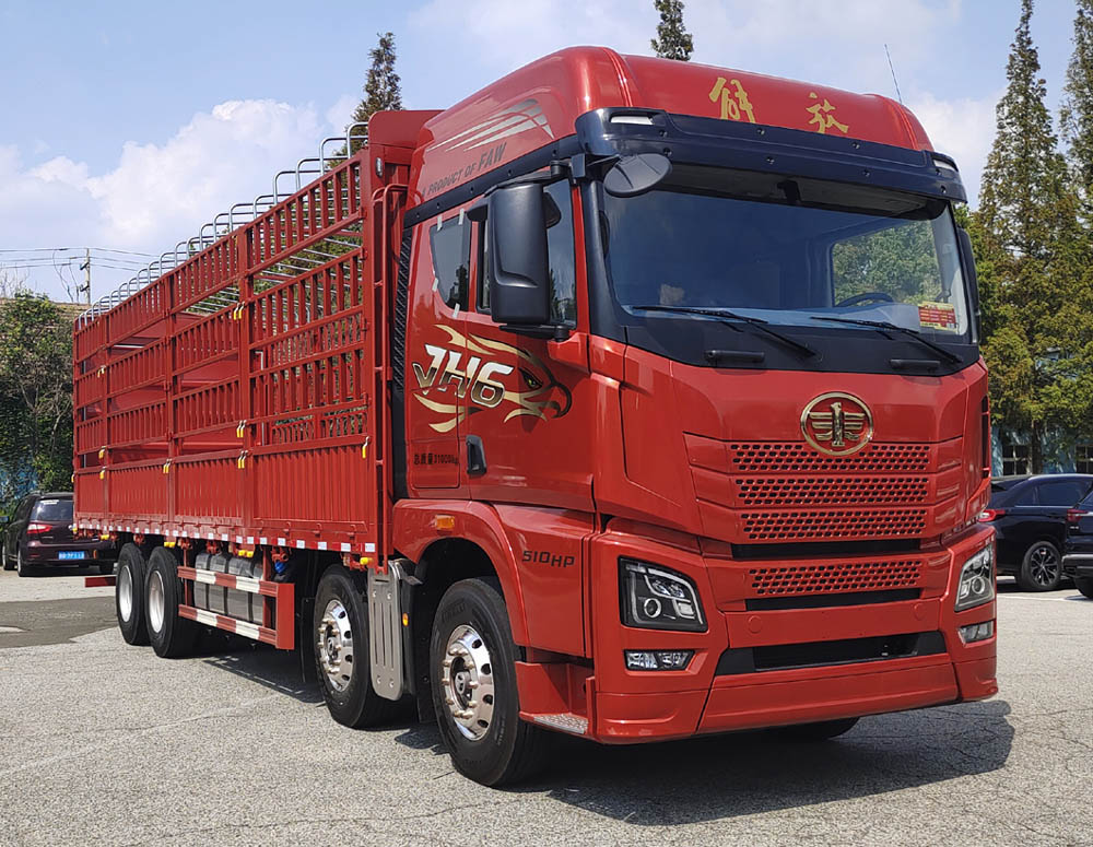 解放牌CA5311CCYP25K15L7T4E6A80倉柵式運(yùn)輸車公告圖片