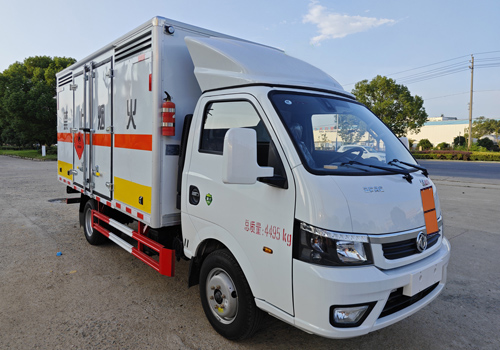 匯力威牌VVV5045XRYEQ6易燃液體廂式運輸車