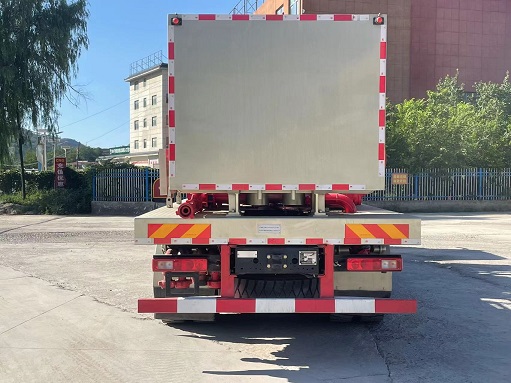 奈森聯(lián)合牌XNS5310TYL壓裂車公告圖片