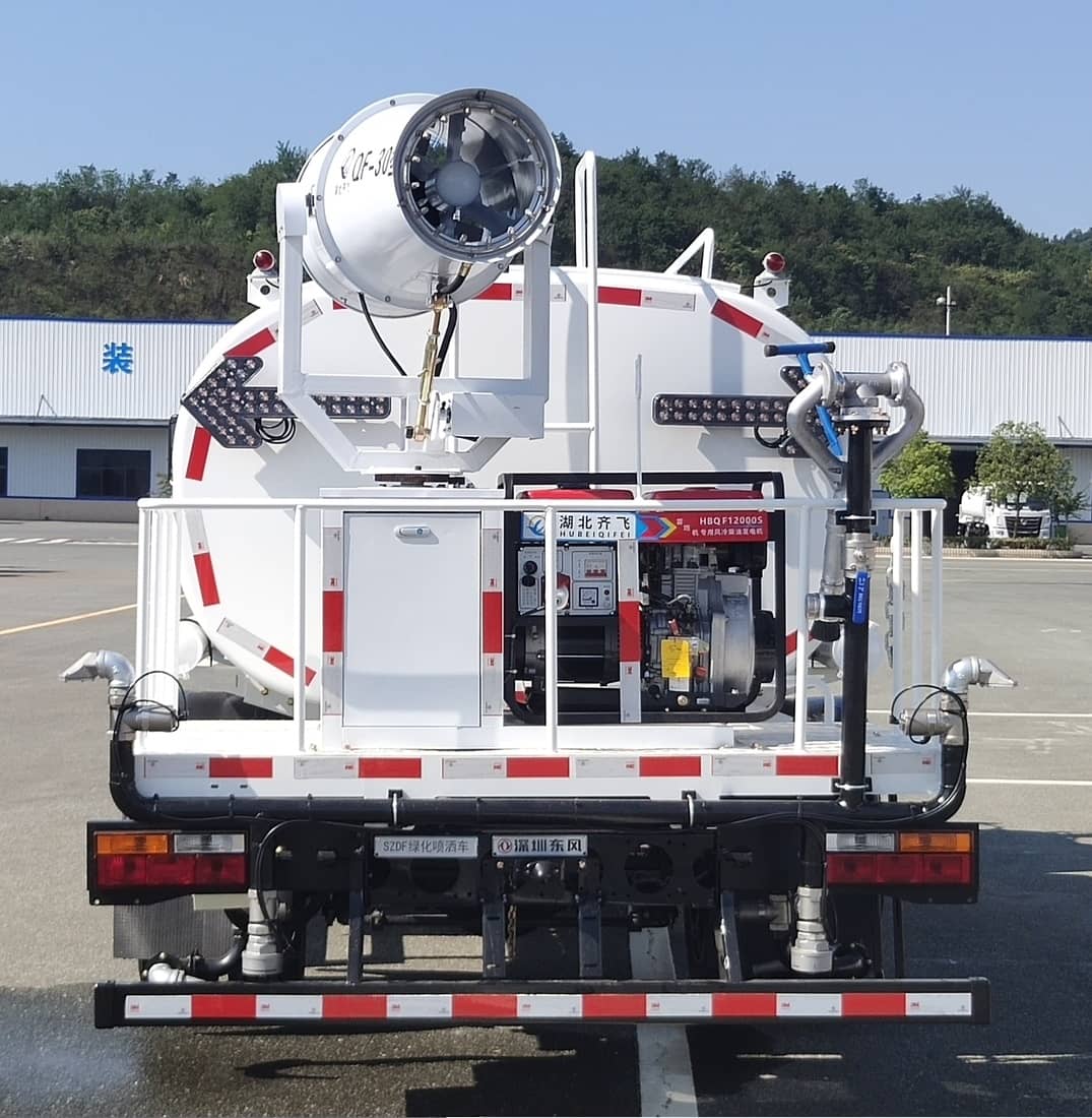 東風(fēng)牌SE5122GPSSX6綠化噴灑車公告圖片