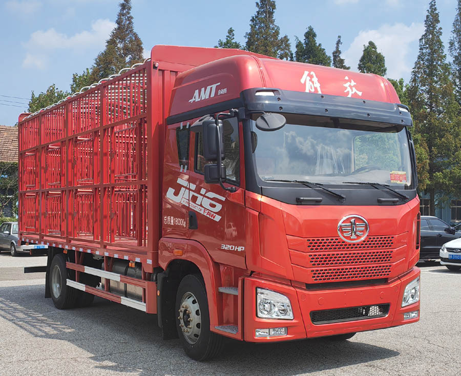 解放牌CA5180CCQP26K2L2E6A80畜禽運輸車公告圖片