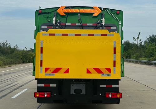 宇通牌YTZ5188TSLD0BEV純電動掃路車公告圖片