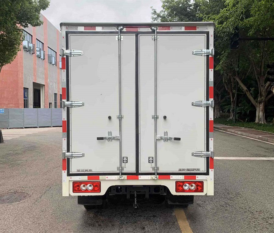 福田牌BJ5031XXY4AV5-AA1廂式運輸車公告圖片