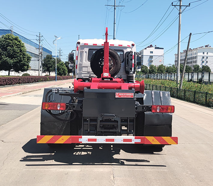 天云牌GTY5182ZXX6車廂可卸式垃圾車公告圖片