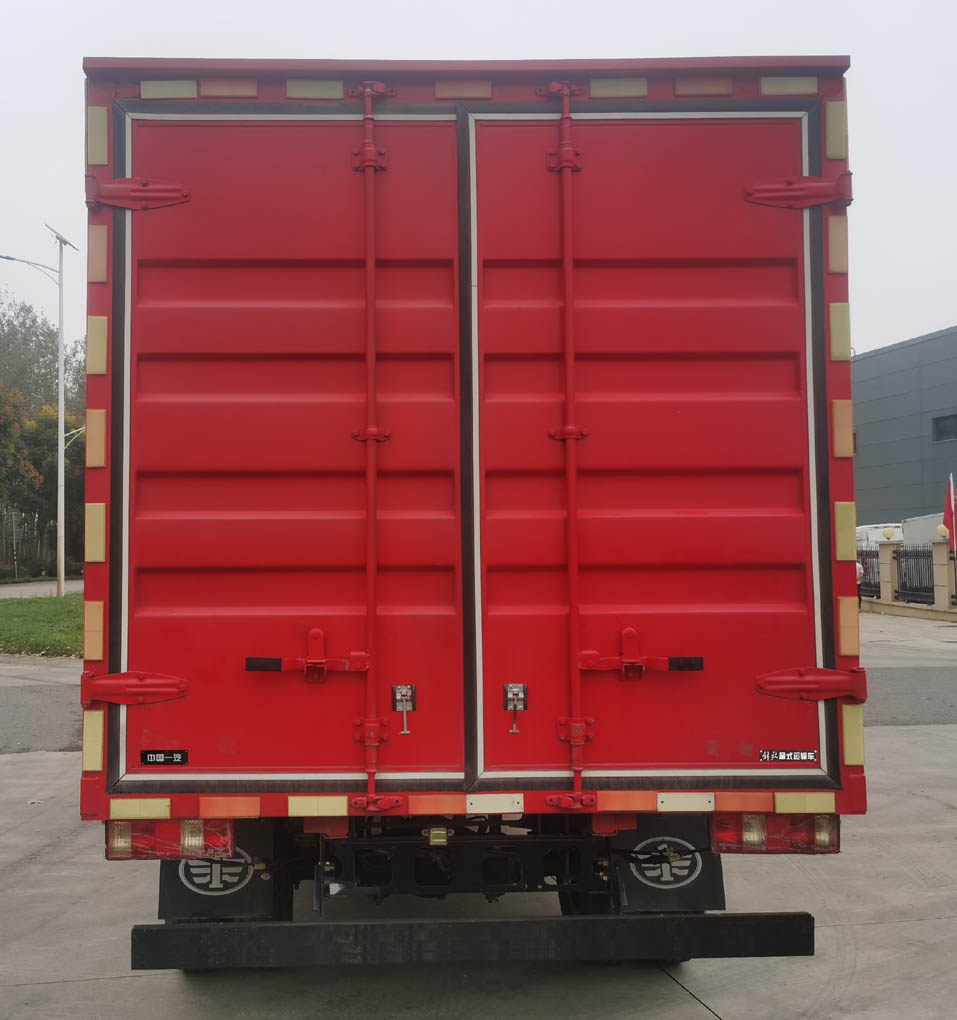 解放牌CA5041XXYP40K51L2RE6A85廂式運輸車公告圖片