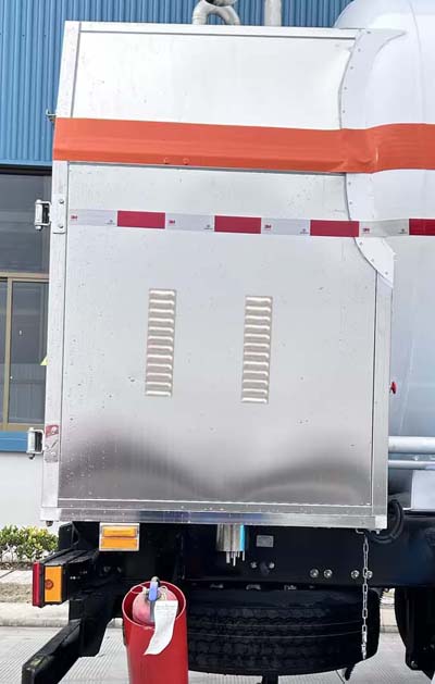 圣達(dá)因牌SDY5322GDYY低溫液體運(yùn)輸車(chē)公告圖片